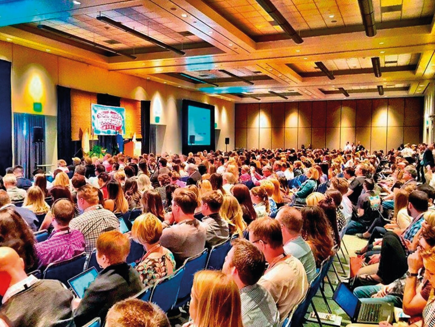 AYUDAS AUDIOVISUALES